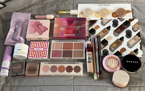 Huge beauty makeup - huge, bags
