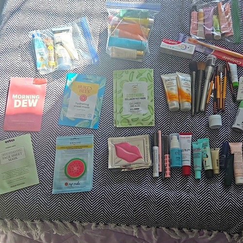 Assorted mixed makeup - assorted,