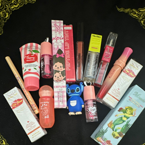 Assorted travel size mixed lot - travel,